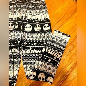Large Disney/Tim Burton brand nightmare before Xmas leggings